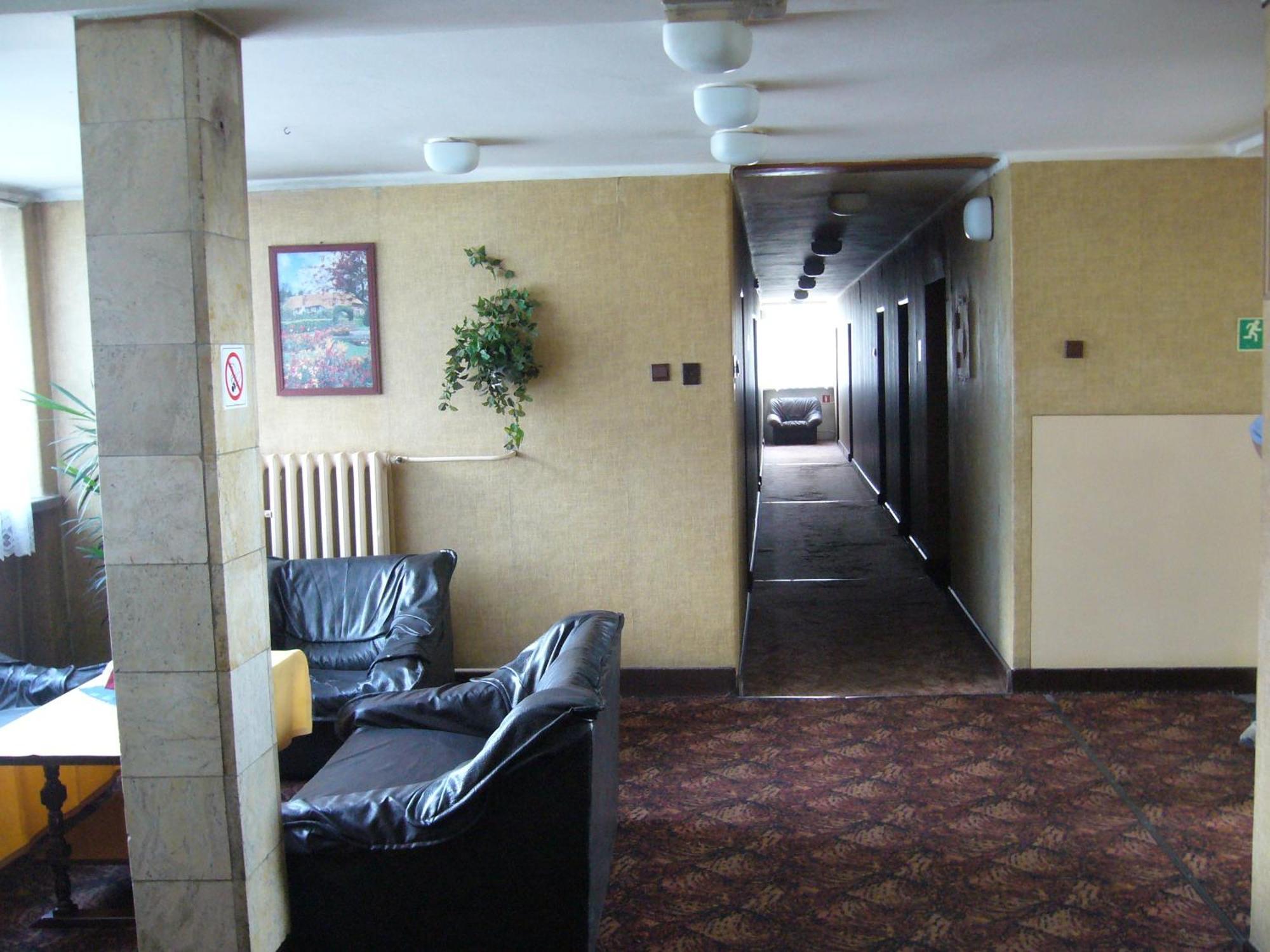 Karet Obiekt Hotelowy Skoczów 외부 사진