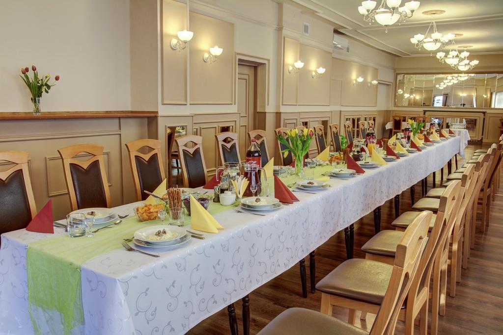 Karet Obiekt Hotelowy Skoczów 외부 사진